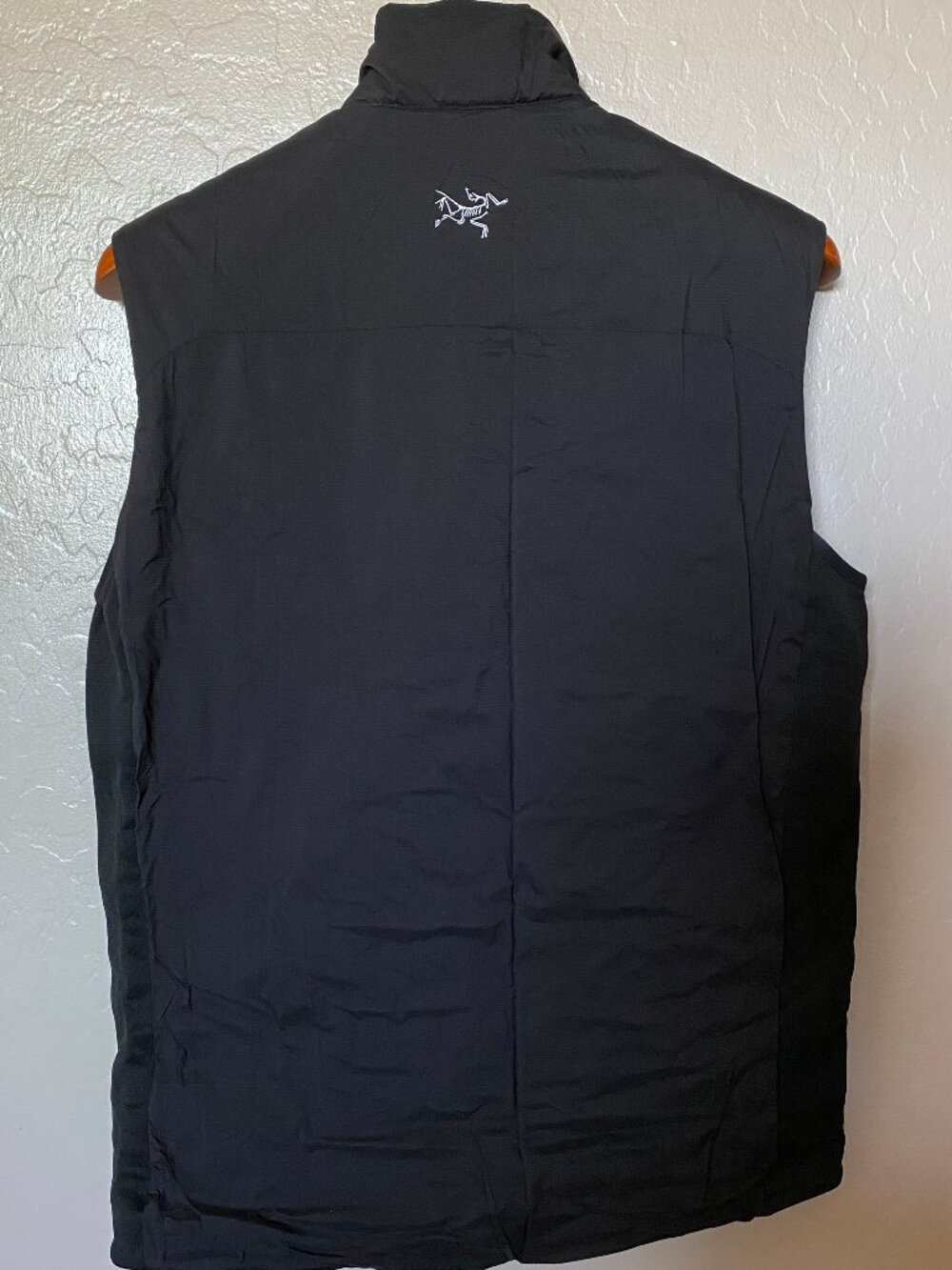 Arc'teryx Atom Vest Mens S Black Outdoor Hiking - Unworn Like New - Picture 8 of 9
